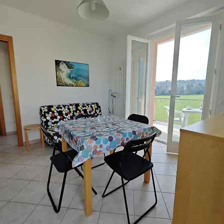 アパート R12 Delizioso Con Giardino E Posto マルチェッリ